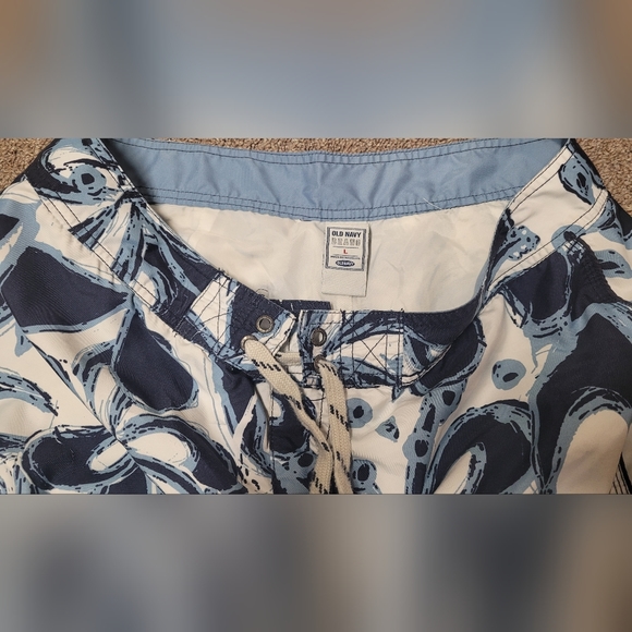 Mens swim trunks- Old Navy- Size Large - Picture 3 of 8